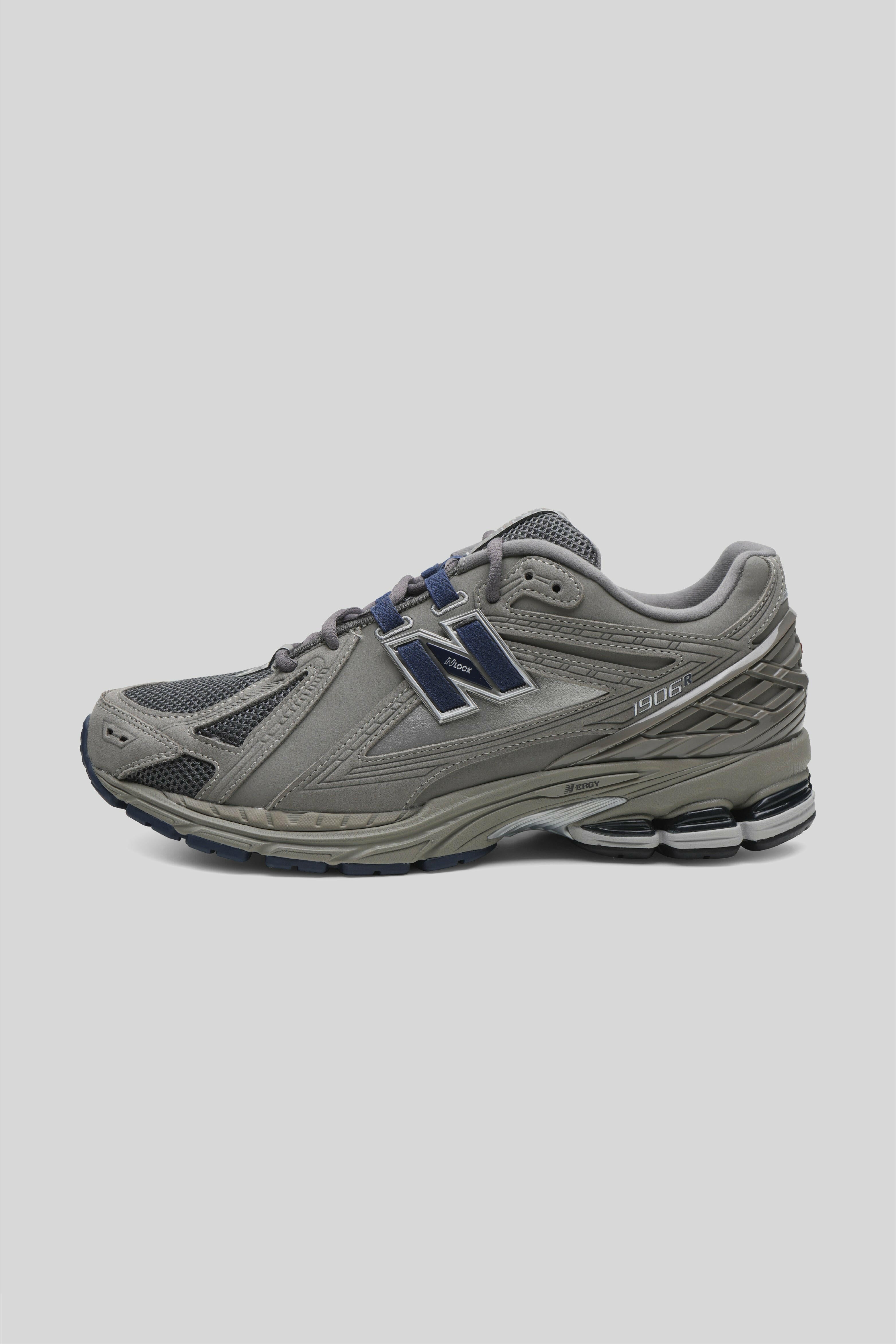 Selectshop FRAME - NEW BALANCE M1906RB "그레이 인디고" 풋웨어 컨셉 스토어 두바이