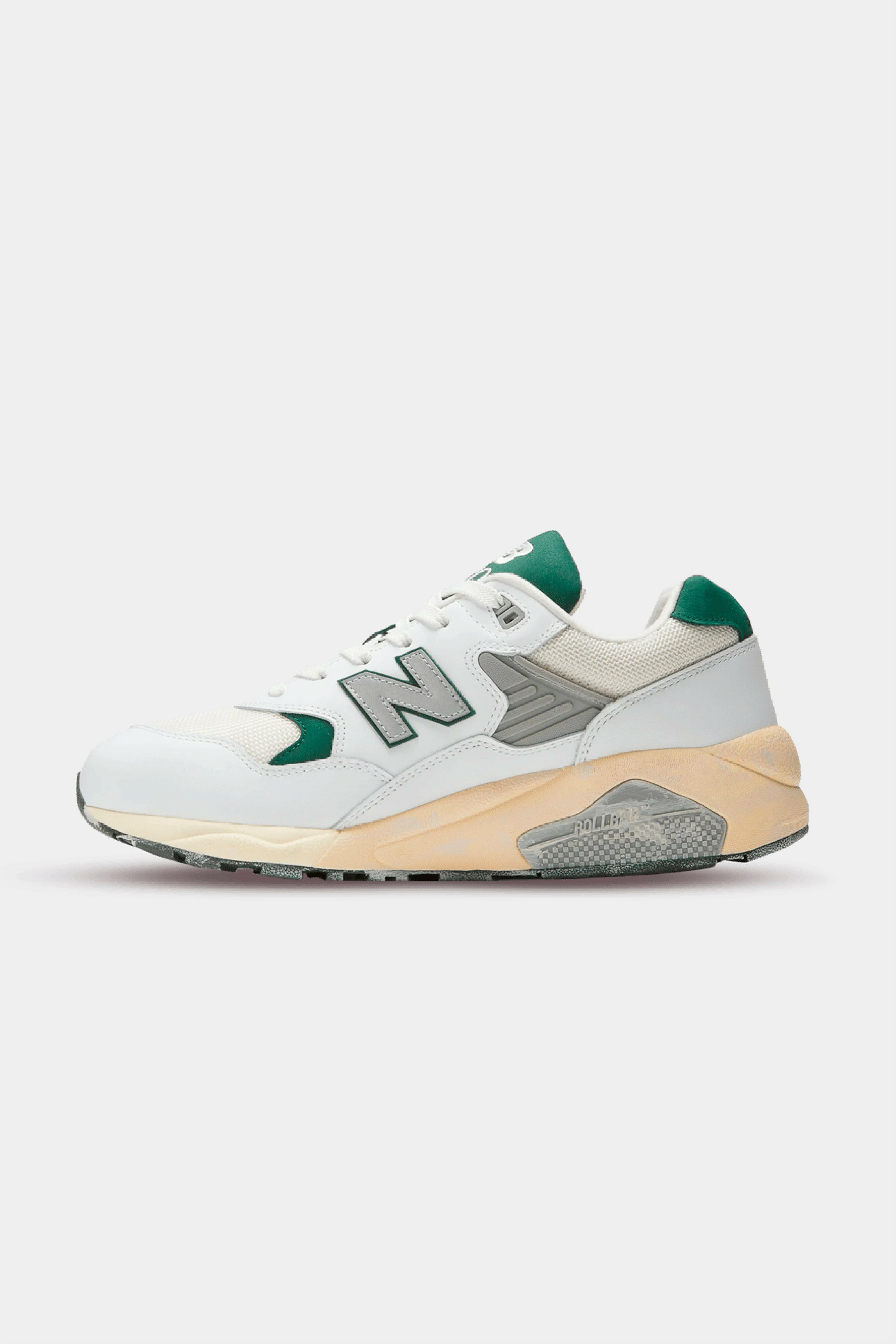 Selectshop FRAME - NEW BALANCE 580 '화이트 나이트워치 그린' 풋웨어 컨셉 스토어 두바이