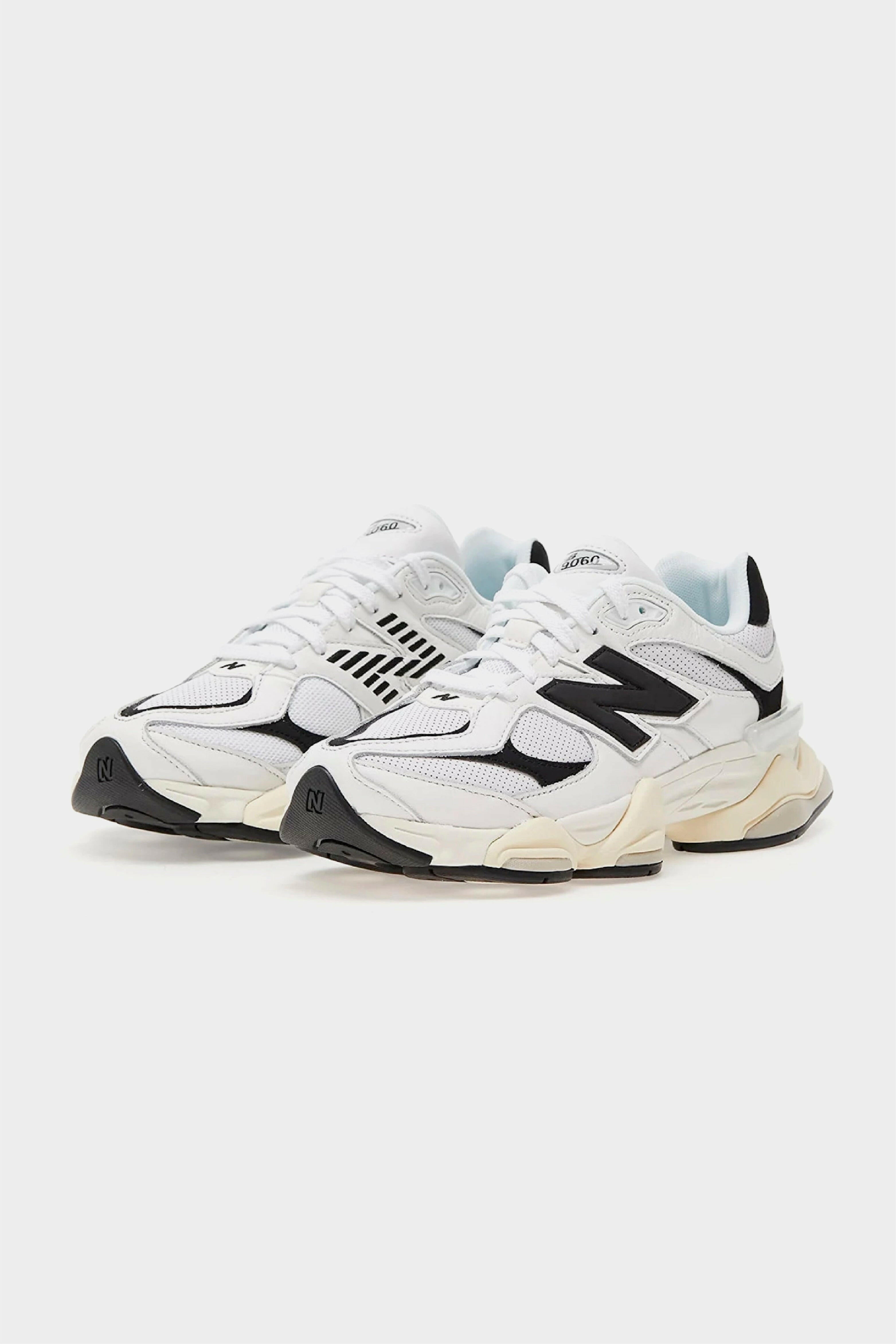 Selectshop FRAME - NEW BALANCE 9060 "화이트 블랙" 풋웨어 컨셉 스토어 두바이