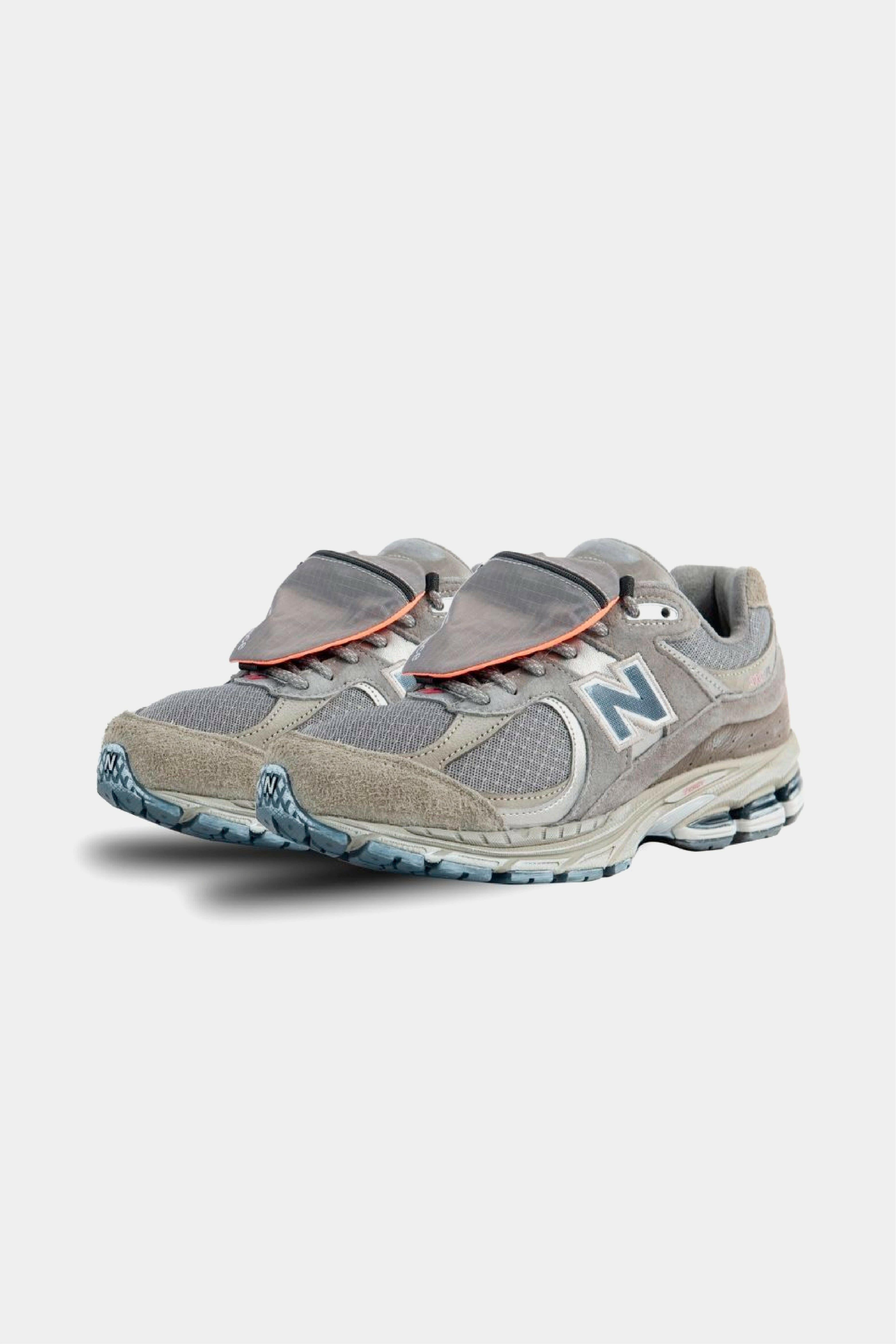 Selectshop FRAME - NEW BALANCE 2002R Grey Brown With Pouch Footwear Concept Store Dubai