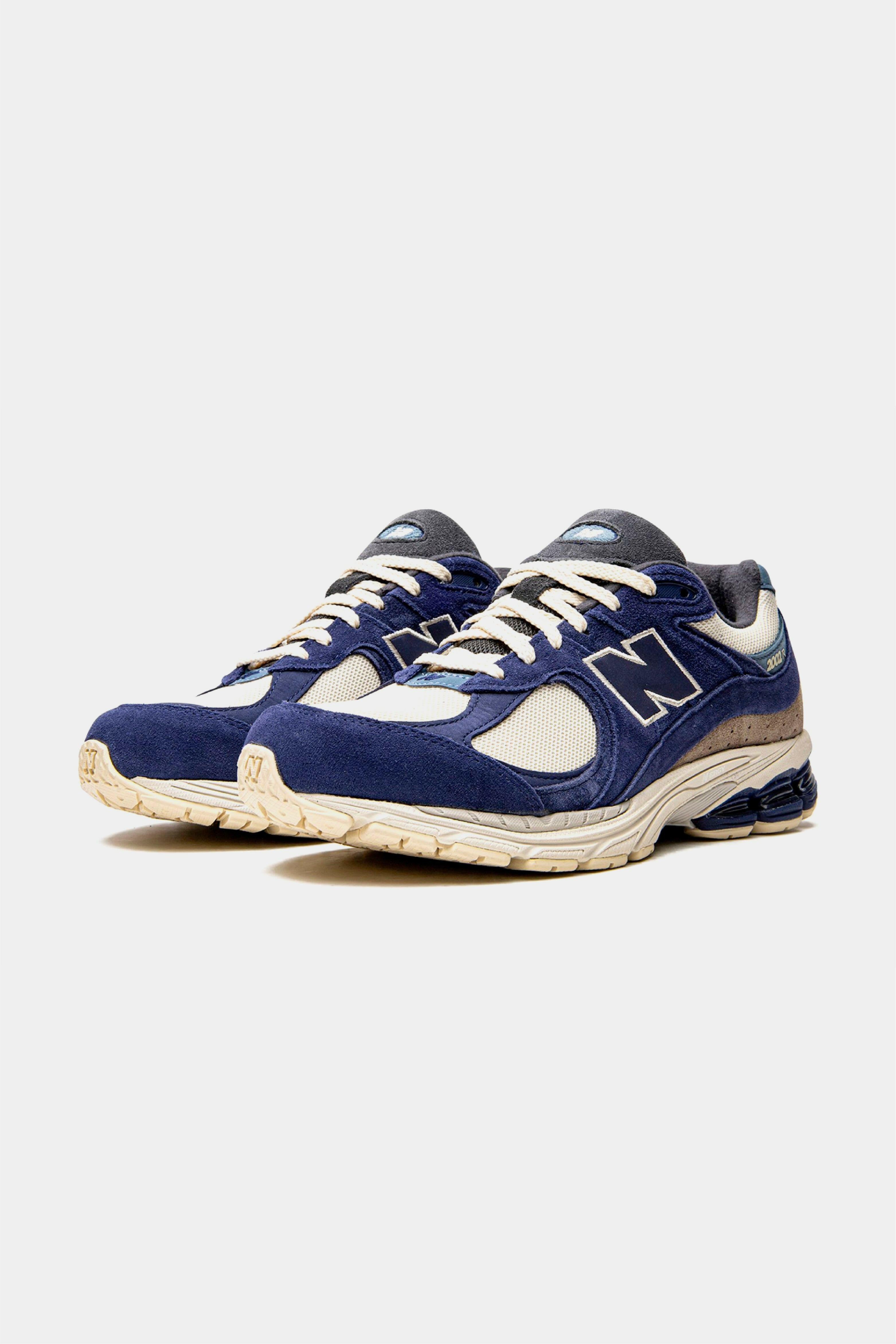 Selectshop FRAME - NEW BALANCE M2002RG "Night Tide" Footwear Concept Store Dubai