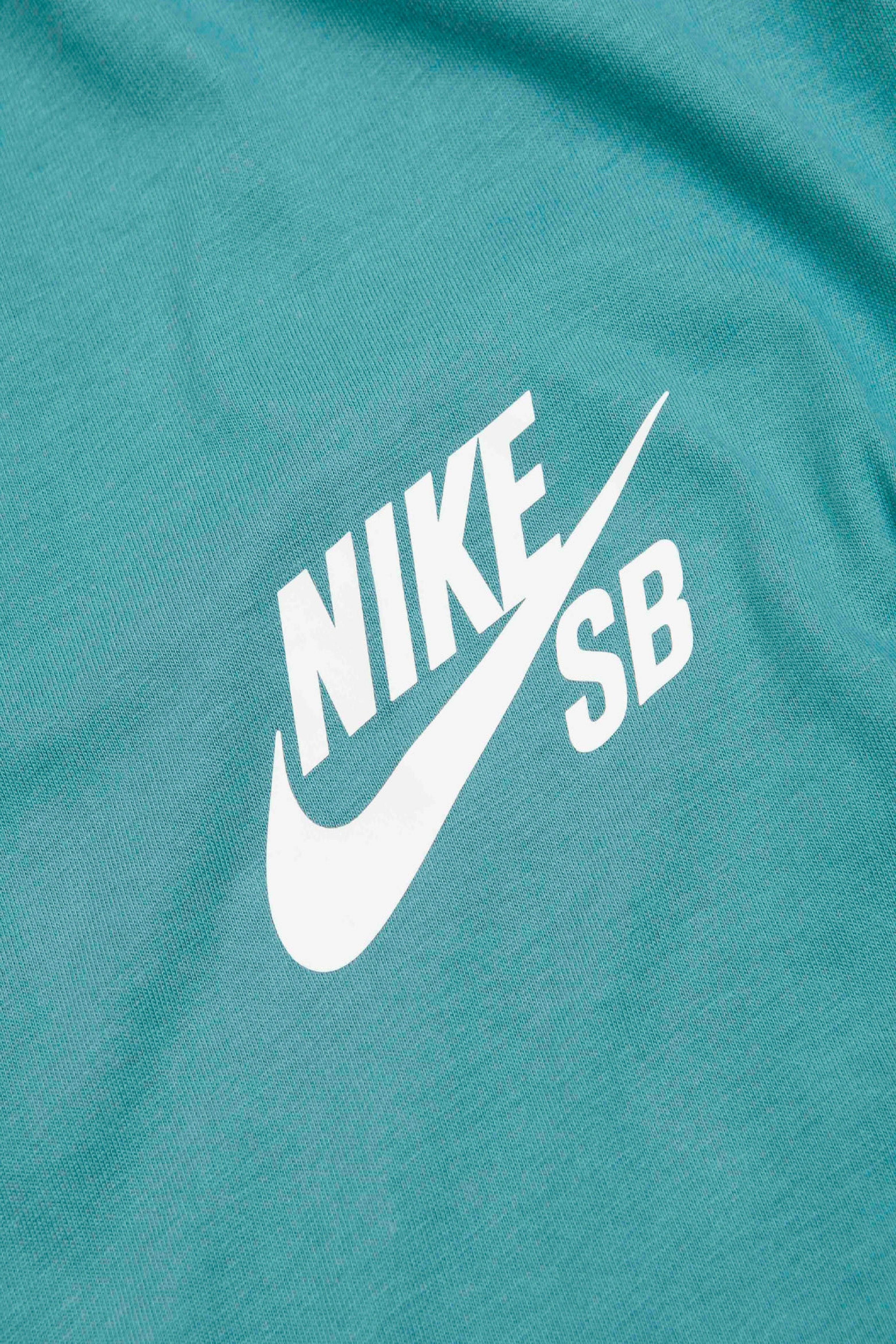 Selectshop FRAME - NIKE SB Logo Tee T-Shirts Concept Store Dubai