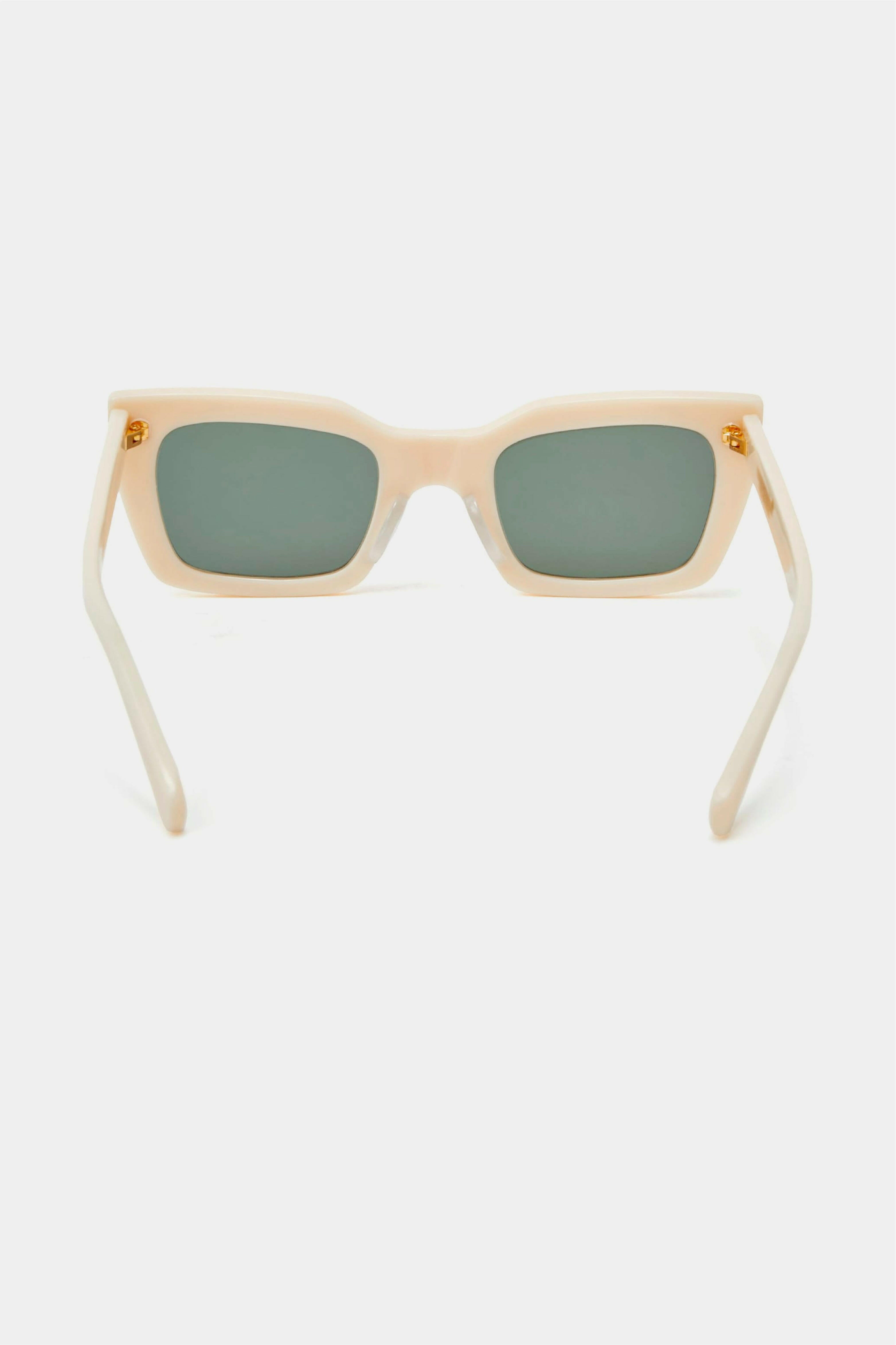 Selectshop FRAME - UNDERCOVER Sunglasses All-Accessories Concept Store Dubai