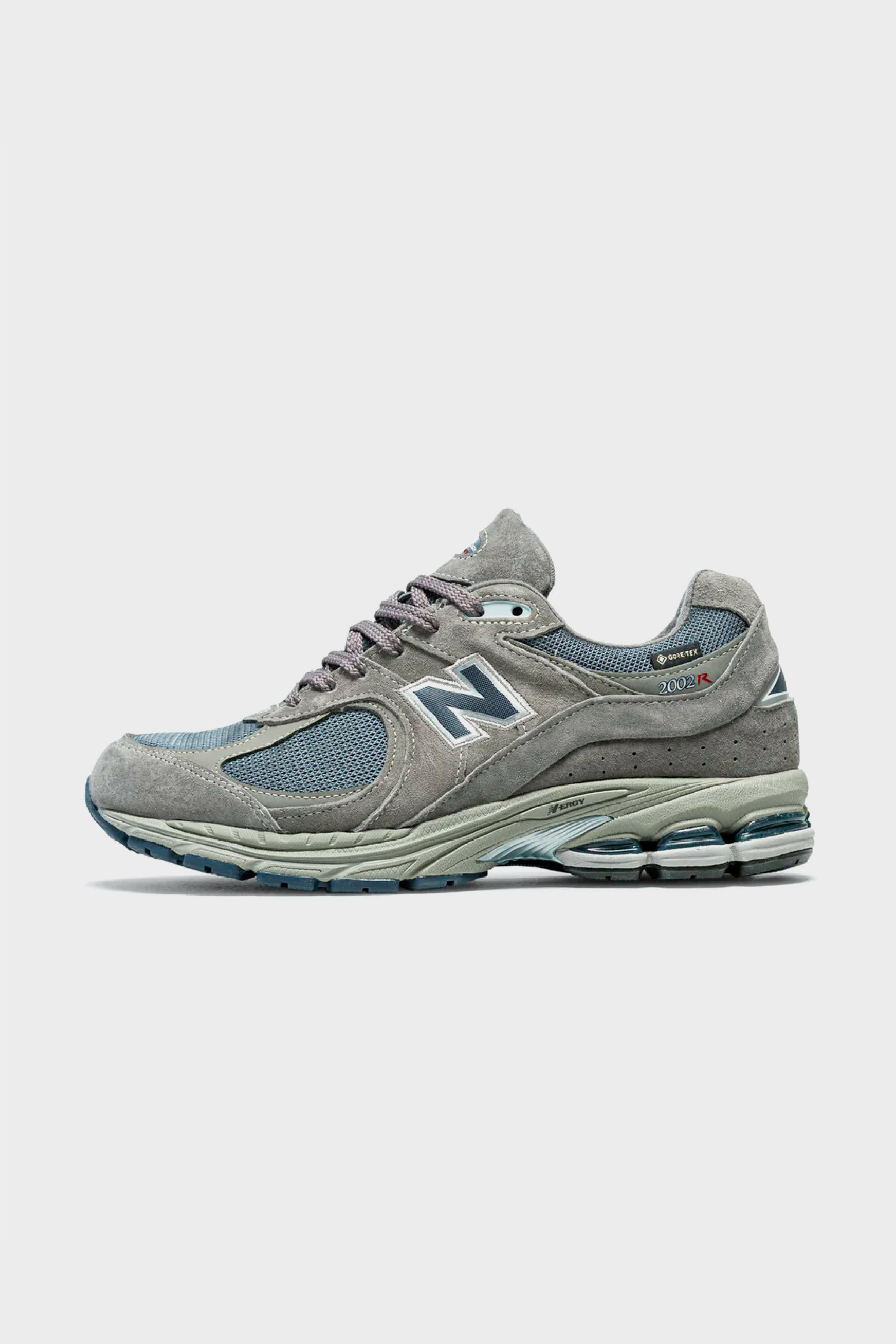 Selectshop FRAME - NEW BALANCE 2002R "Gore-Tex Castlerock" Footwear Concept Store Dubai