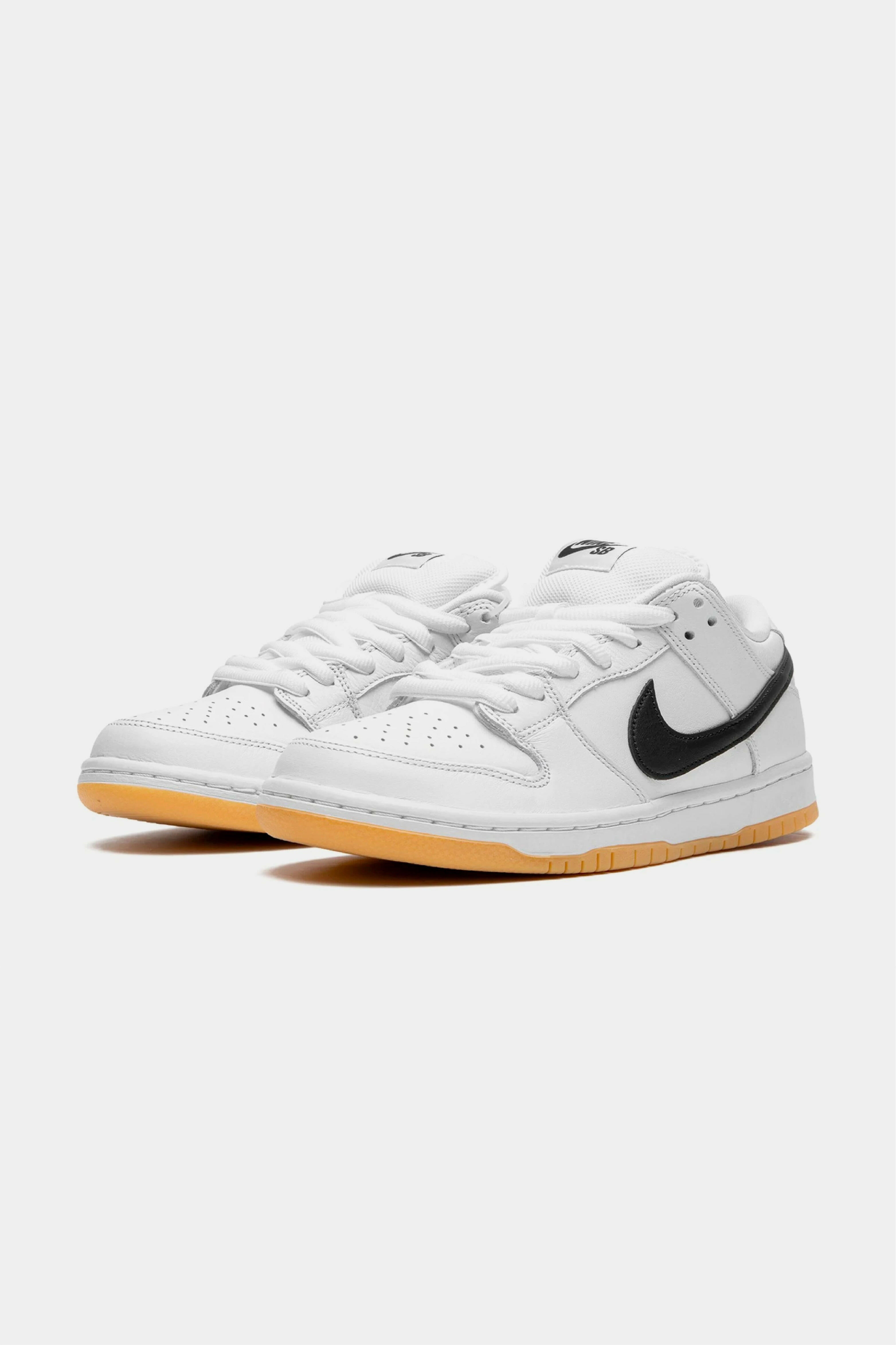 Selectshop FRAME - NIKE SB SB Dunk Low Pro "White Gum" Footwear Concept Store Dubai