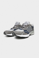 Selectshop FRAME - NEW BALANCE M920GNS "Made in England "Grey Navy" Footwear Concept Store Dubai