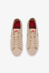 Selectshop FRAME - NIKE SB Blazer Court DVDL "Grain" footwear Dubai