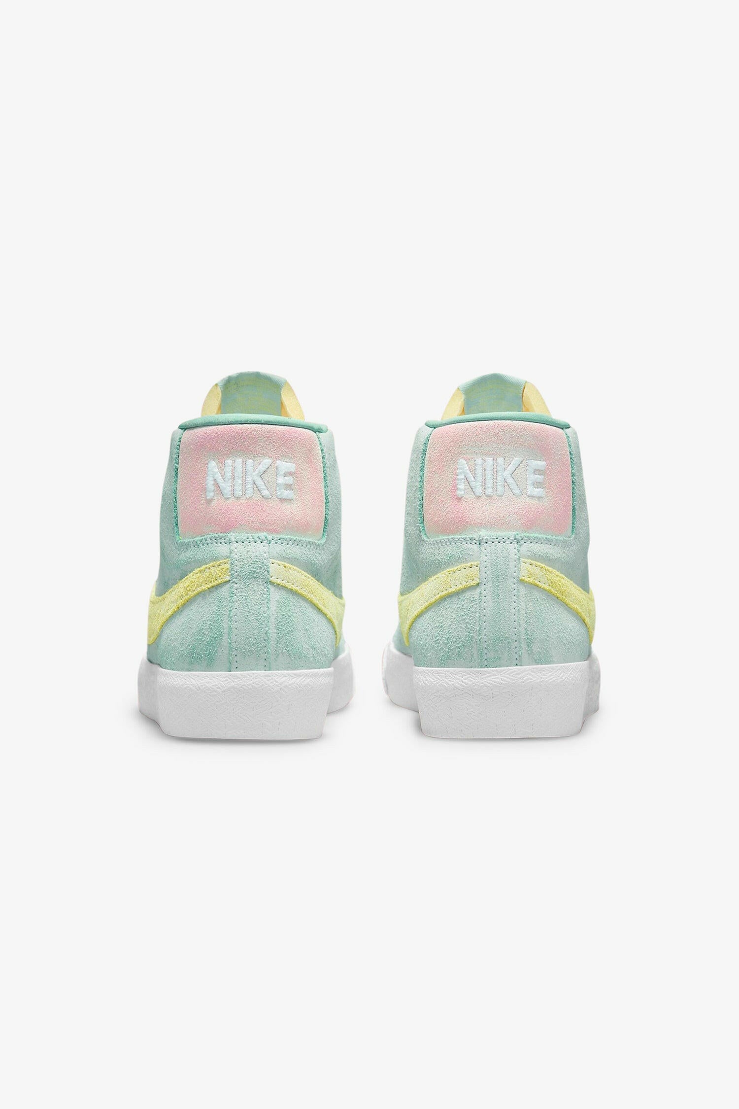 Selectshop FRAME - NIKE SB Blazer Mid PRM "Faded Light Dew" footwear Dubai