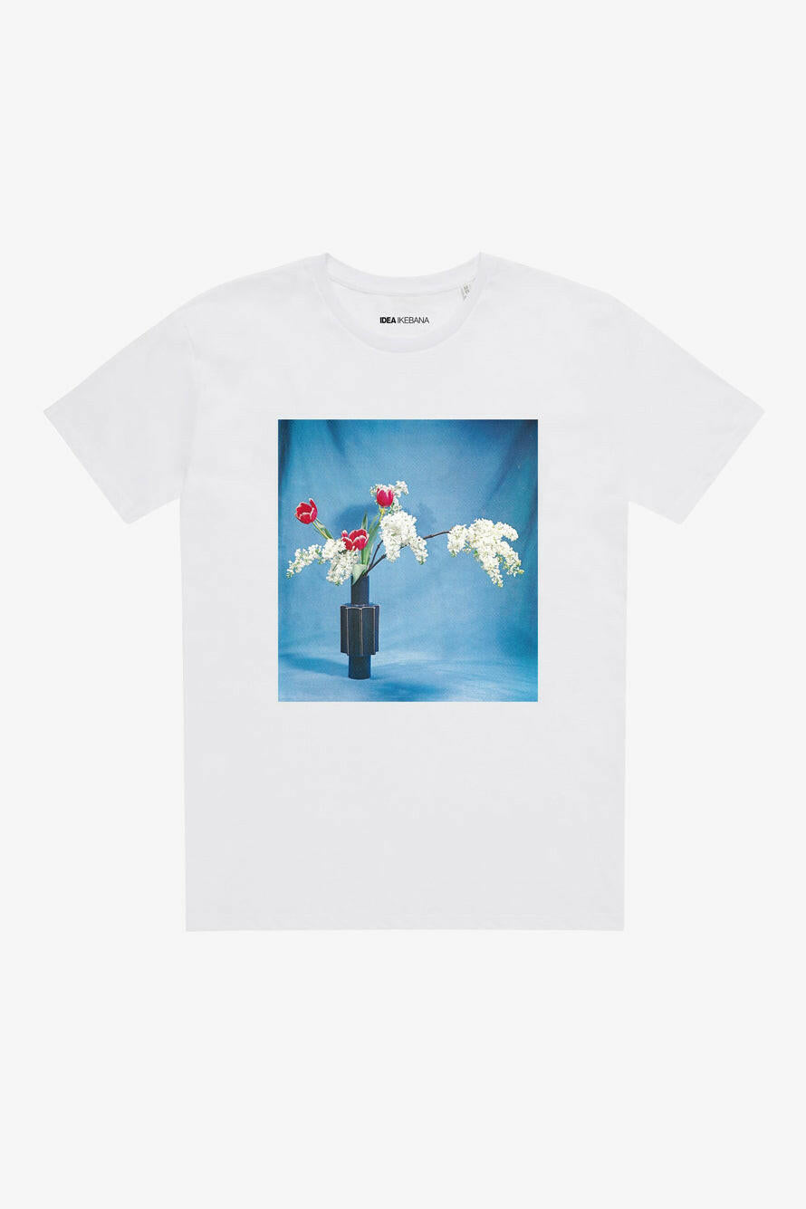 Selectshop FRAME - IDEA Ikebana Red Tulips T-Shirt Dubai