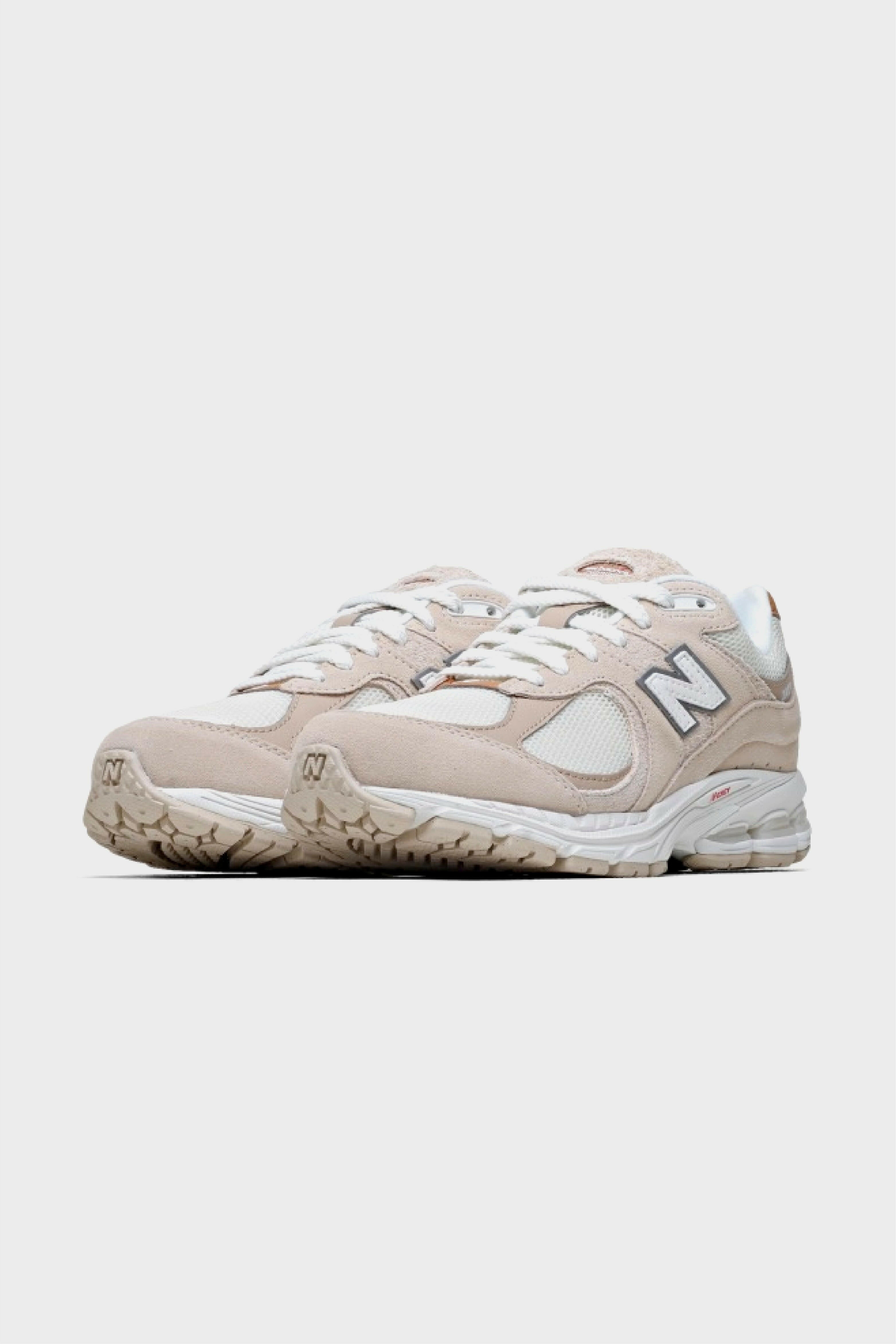 Selectshop FRAME - NEW BALANCE 2002R "Taupe Sandstone" Footwear Concept Store Dubai